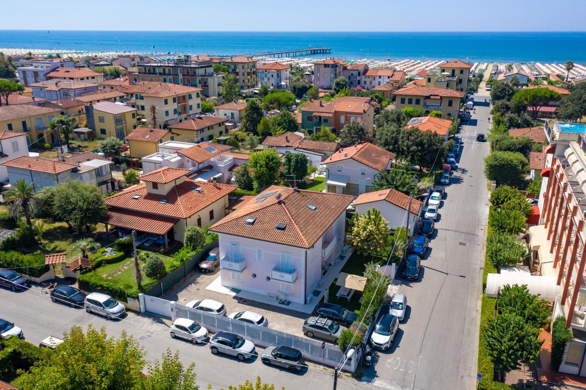 Villa Amelia Rooms Марина-ді-П'єтразанта Екстер'єр фото