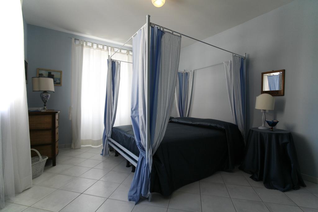 Villa Amelia Rooms Марина-ді-П'єтразанта Екстер'єр фото